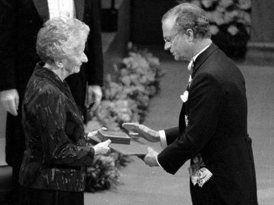 Wislawa_Szymborska_primanje_nobelove_nagrade